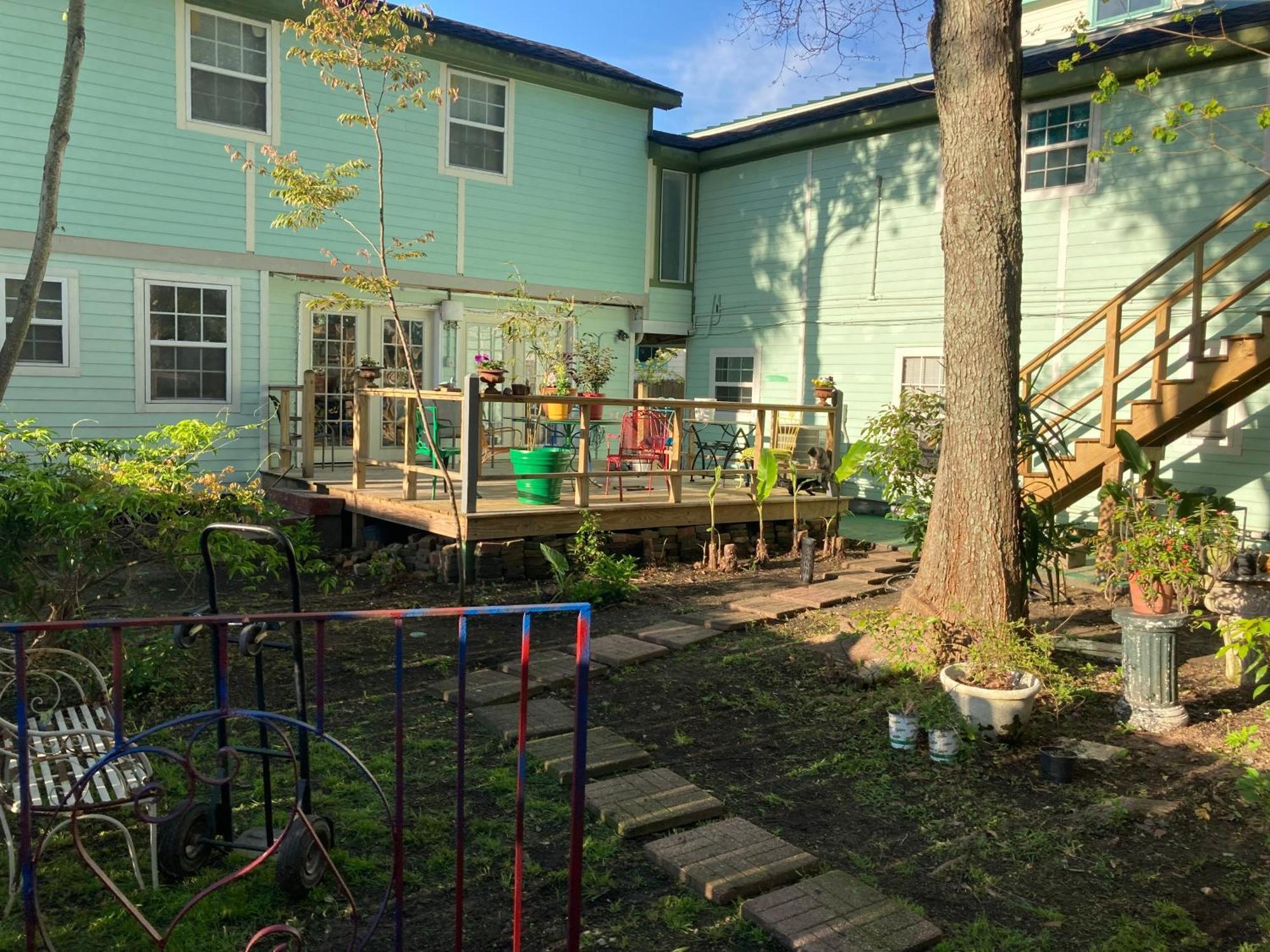 Garden View Apartment New Orleans